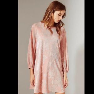 Urban outfitters Mary Kate Rose Pink Pleated Floral Shift Dress